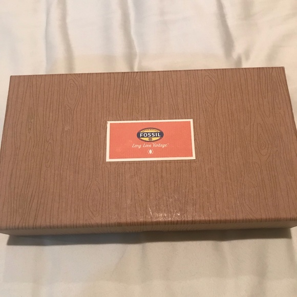 Fossil Wallet brand new with box - Picture 4 of 5